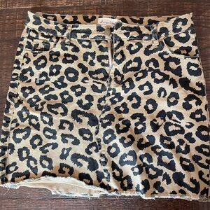 Leopard print mini skirt, size Large
